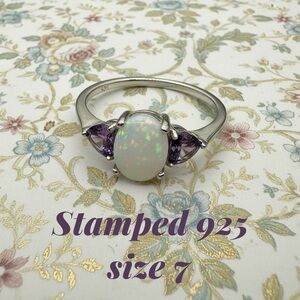 Oval cut 1.50 ct white & Amethyst heart 💜 Gemstone Ring